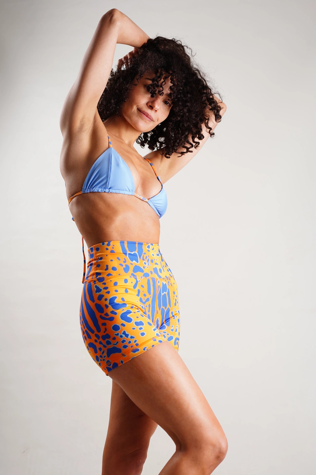 BIKER CORTO RANA NARANJA